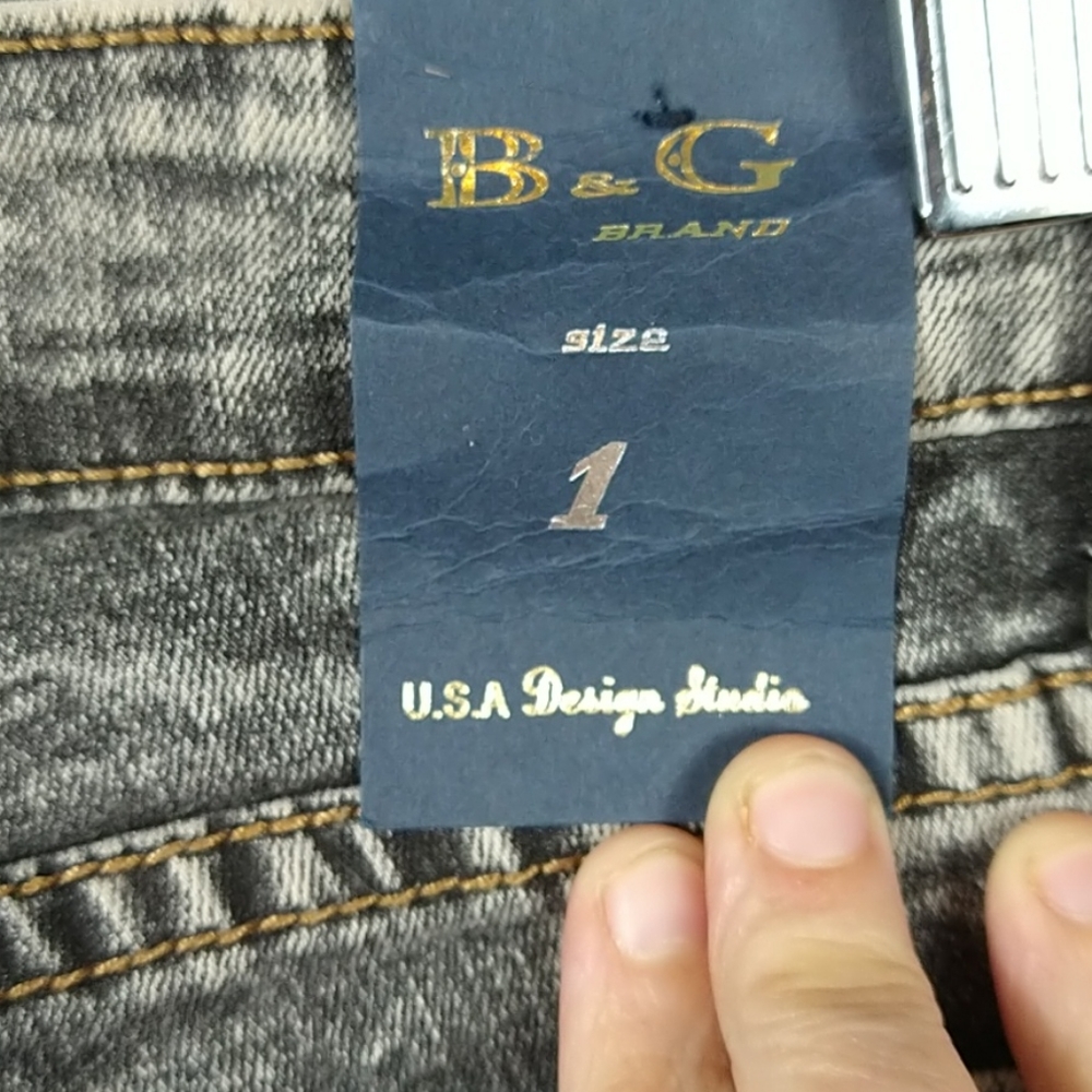 B & G - Picture 4 of 5